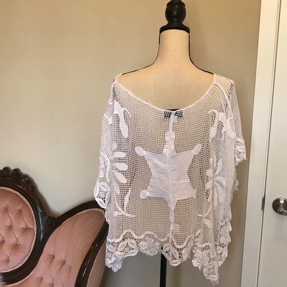 WILDFOX White Iguana Lizard Coverup Small - Picture 4 of 8